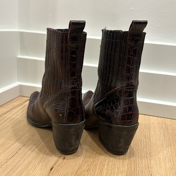 Zara burgundy croc heeled ankle boots - Picture 4 of 4